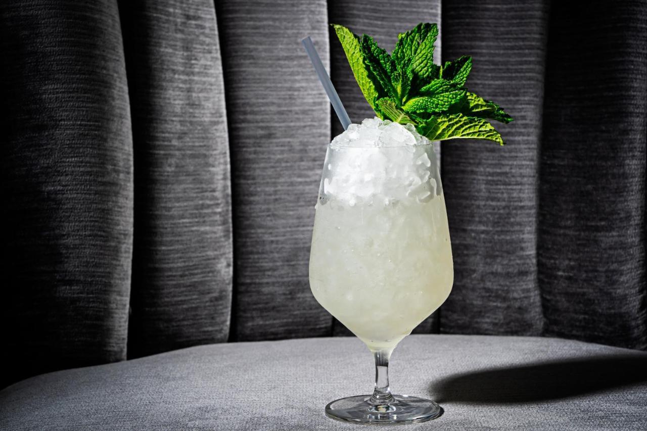 Hotel Riggs Washington Dc Esterno foto A French 75