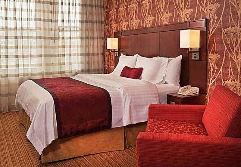 Hotel Riggs Washington Dc Esterno foto A typical Residence Inn room